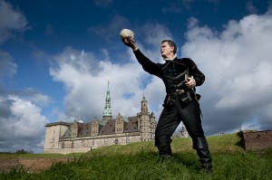 Christian Steffensen som Hamlet på Kronborg. Foto_Thomas Rahbek, Kronborg